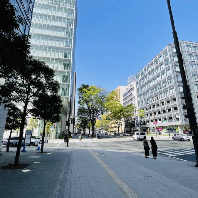 アーバンネット勾当台 前面歩道