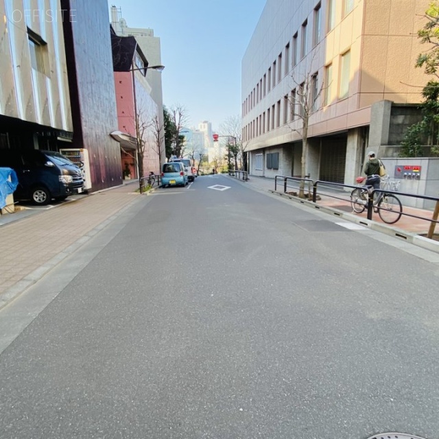 駿河台サンライズ ビル前面道路