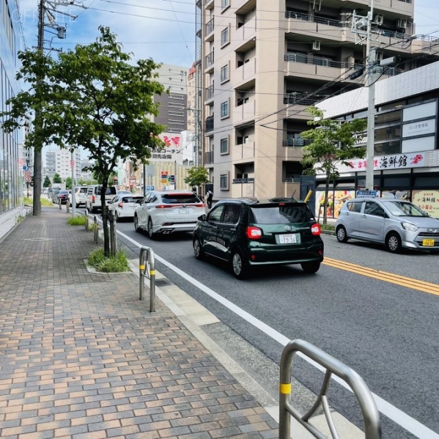 アーク代官町ビルディング 背面通り