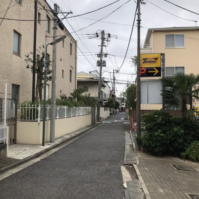 メイクスデザイン白金台ビル ビル前面道路