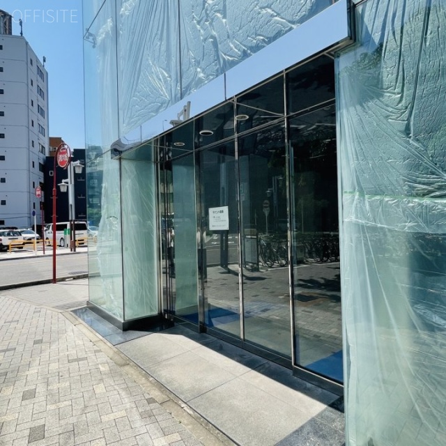 クリスタルMAビル　1階テナント出入口