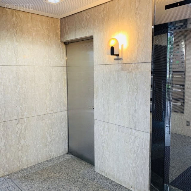 寺尾ビル エントランス