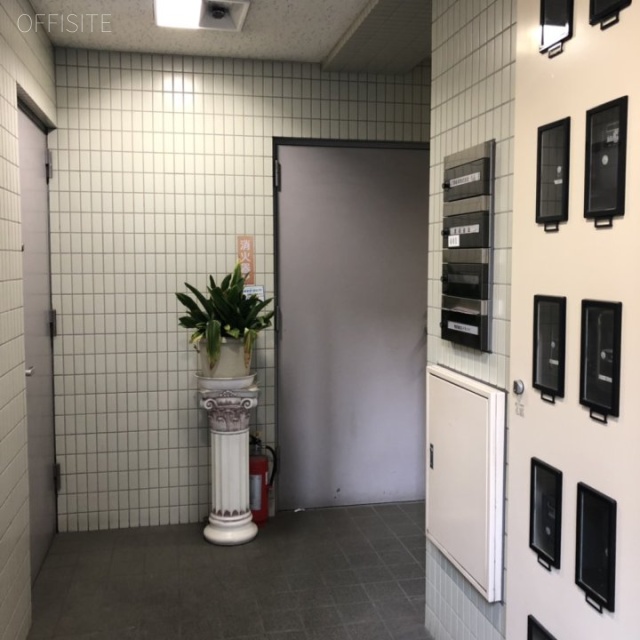 菅沼ビル エントランス