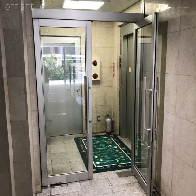 桑野ビル エントランス