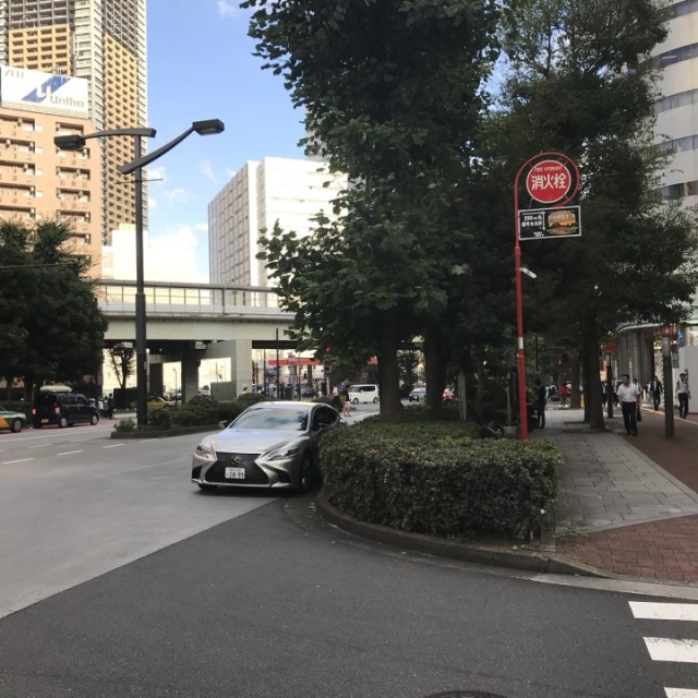 池袋第一生命ビル ビル前面道路