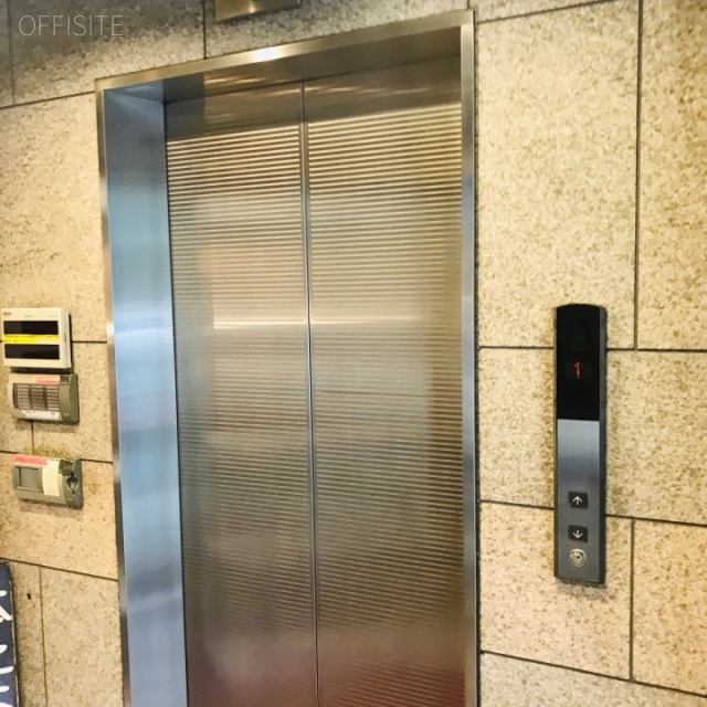 西新宿TKビル エレベーター