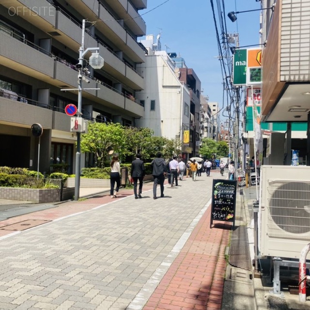 稲毛屋ビル 前面道路