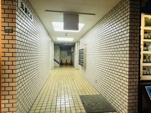 丸清ビル　エントランス