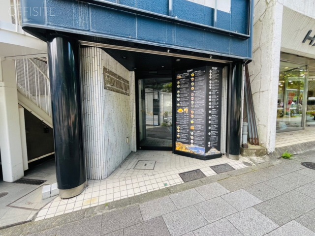 M・Kビル　1階部分