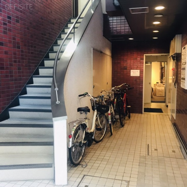 三神ALビル エントランス