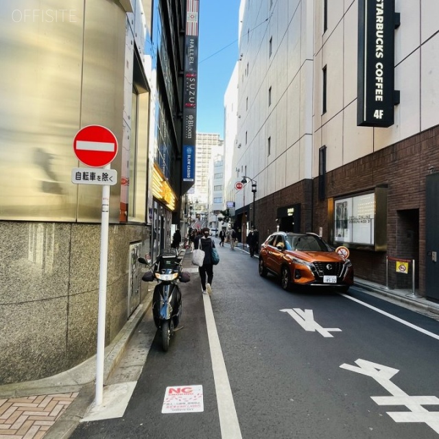 マ・メゾン渋谷公園通りビル 側道