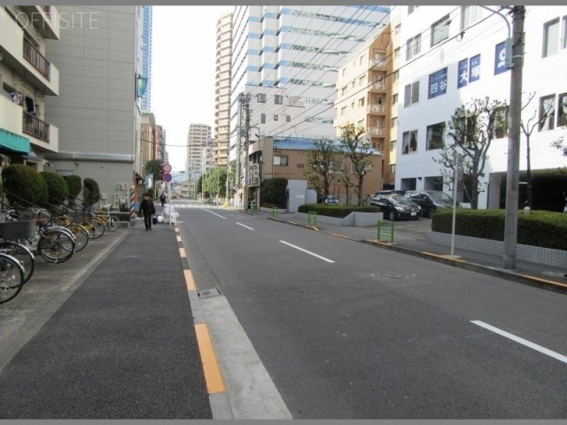 アペニンハイムビル ビル前面道路