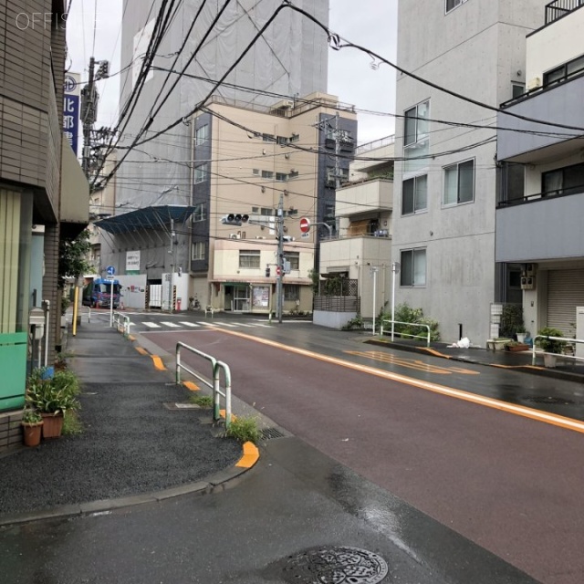 サニーハウス田端 ビル前面道路