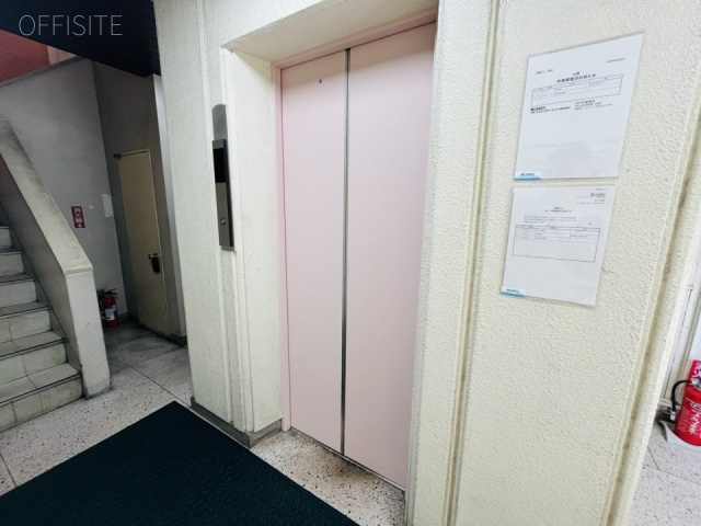 市野ビル エントランス