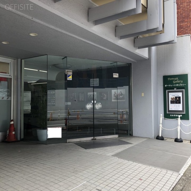 日本写真会館 1階部分
