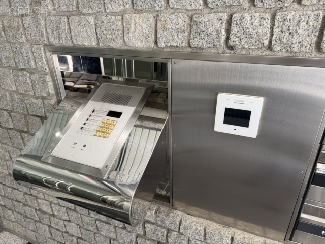 兜町第6葉山ビル インターホンと機械警備