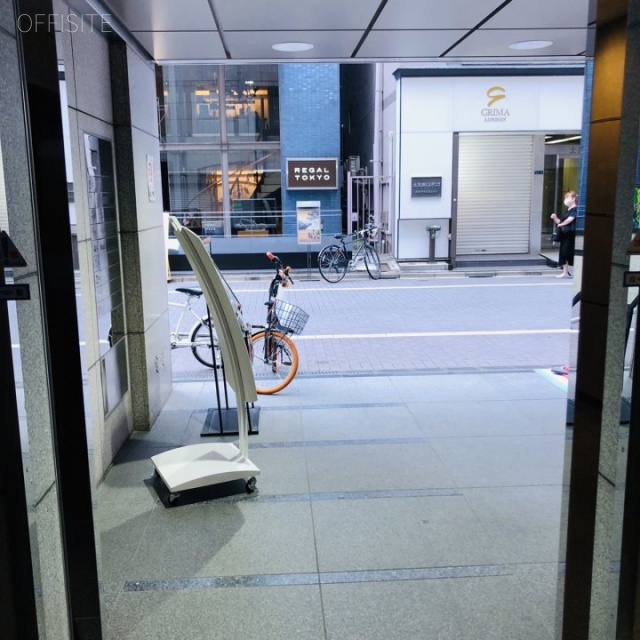 Ginza Wiilow Avenueビル エントランス