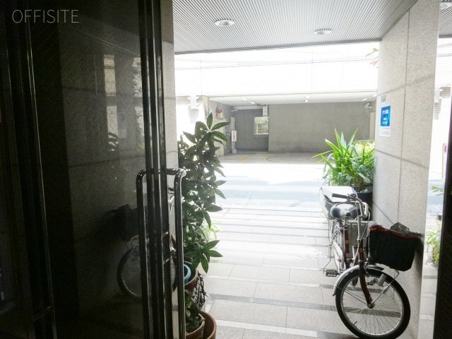 MRビル エントランス