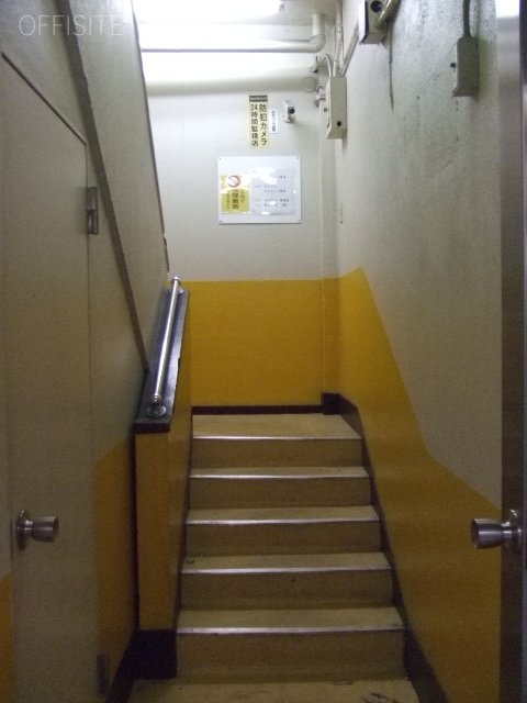 新宿共同ビル 画像