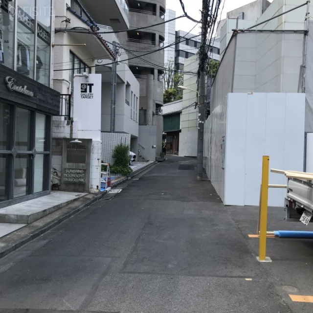 ジェイポールスター ビル前面道路