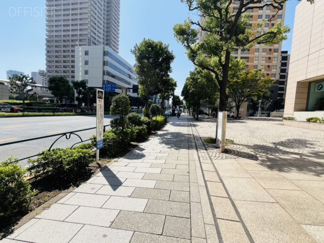 天王洲オーシャンスクエア　前面歩道