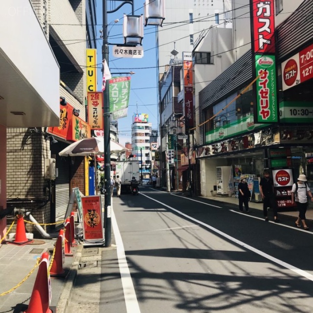 勝栄ビル ビル前面道路