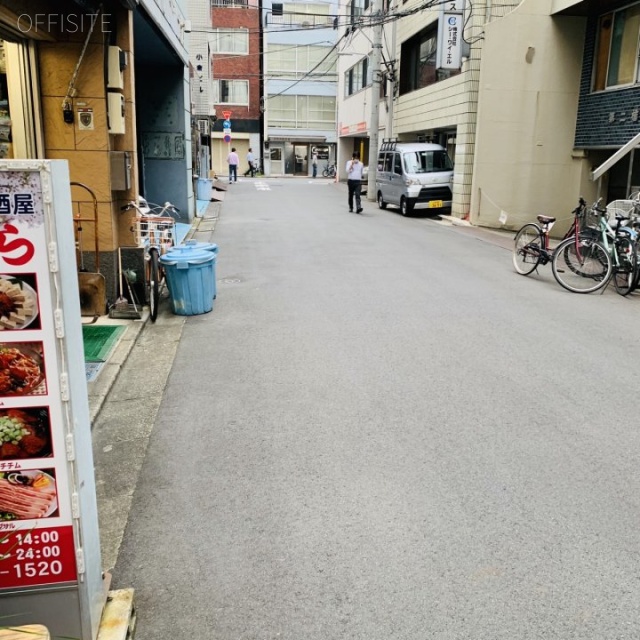 ニュー中島ビル ビル前面道路