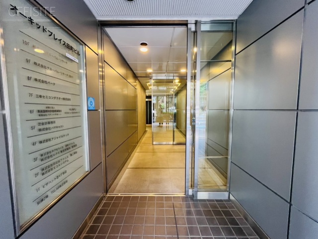オーキッドプレイス田町ビル　オフィスビル出入口