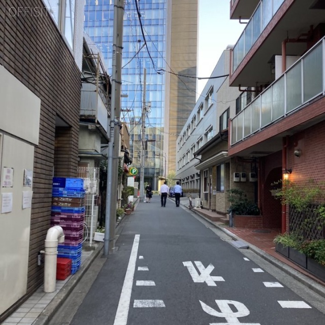 富士見フラワーハイホーム ビル前面道路