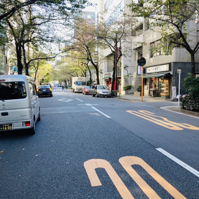 宗和ビル ビル前面道路