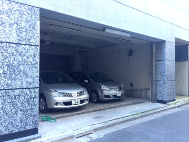 石金日本橋ビル 駐車場