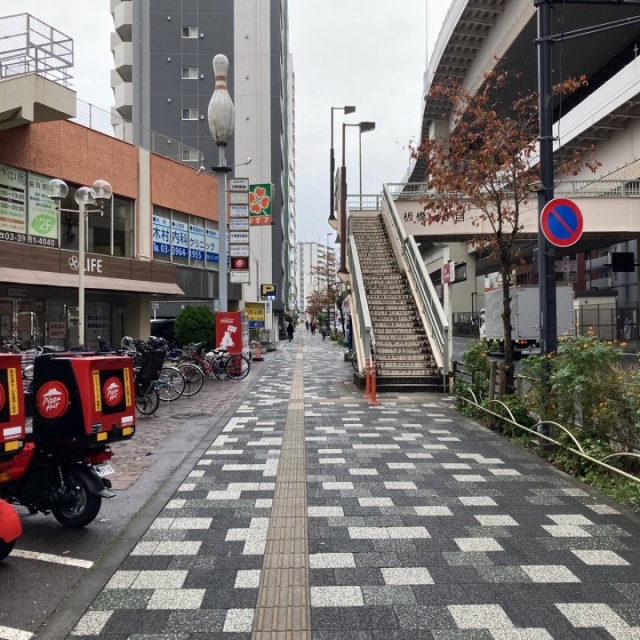 板橋スカイプラザ 前面道路