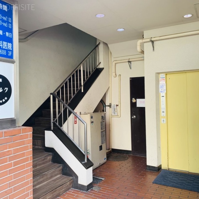 福島ビル エントランス