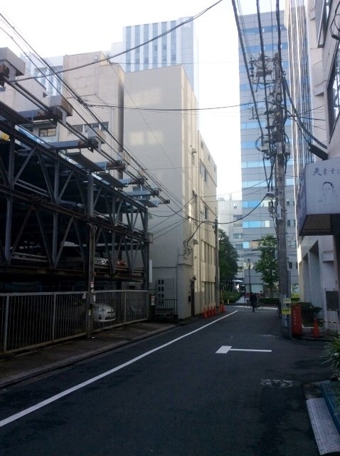 藤井ビル ビル周辺道路