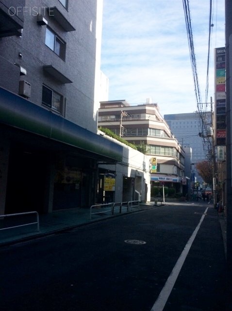 かつらぎビル ビル前面道路