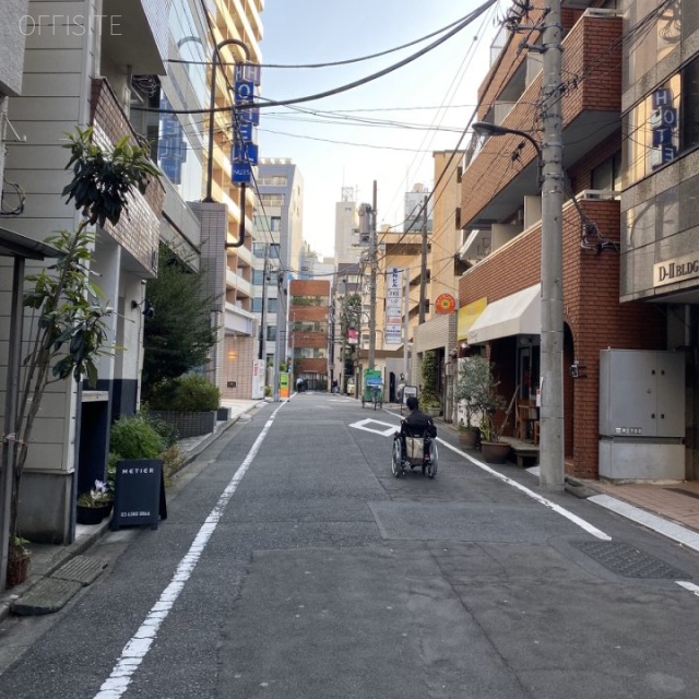 千寿ビル ビル前面道路