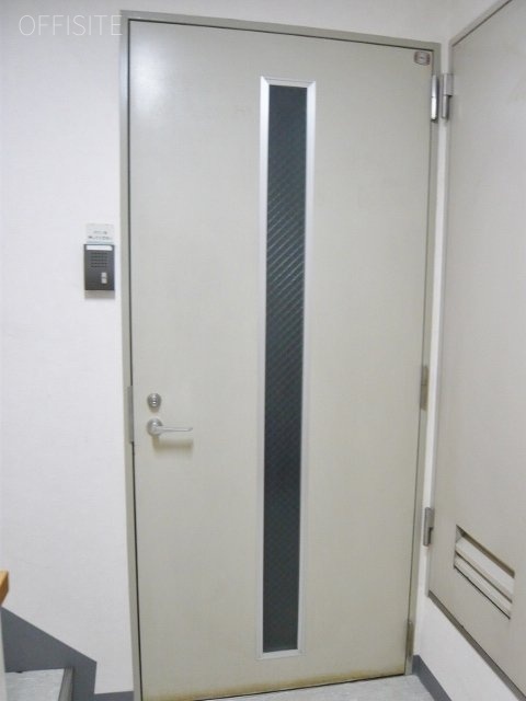 人形町村田ビル 貸室入口