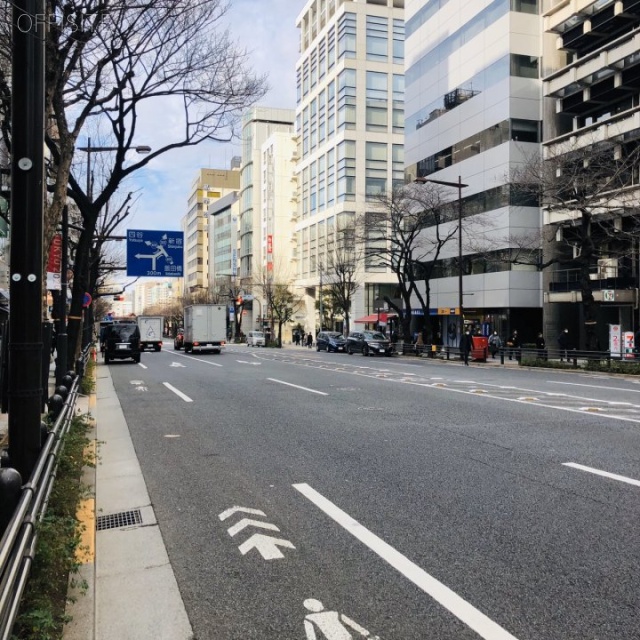 九段シルバーパレス ビル前面道路