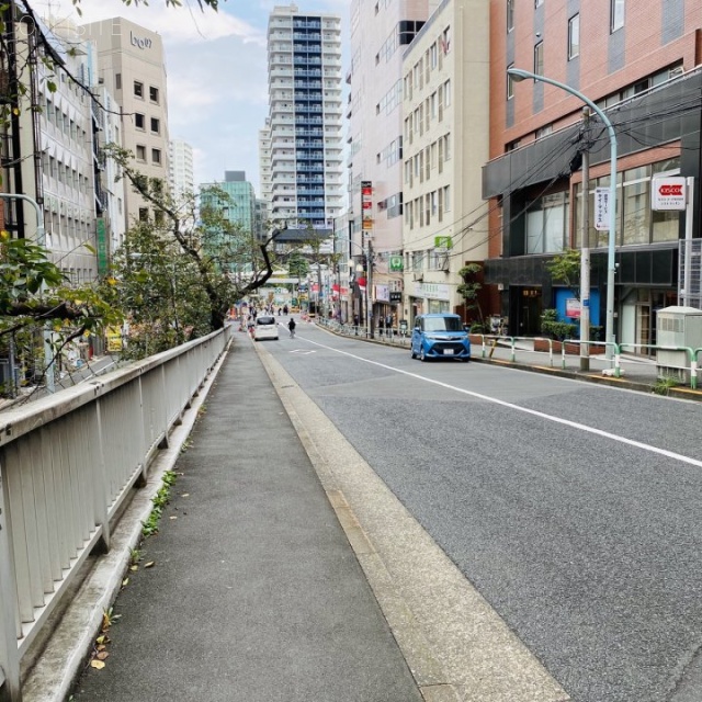 ヴィップ大塚香川ビル ビル前面道路