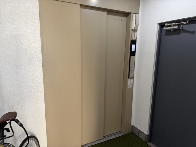 岩浪ビル　エレベーター