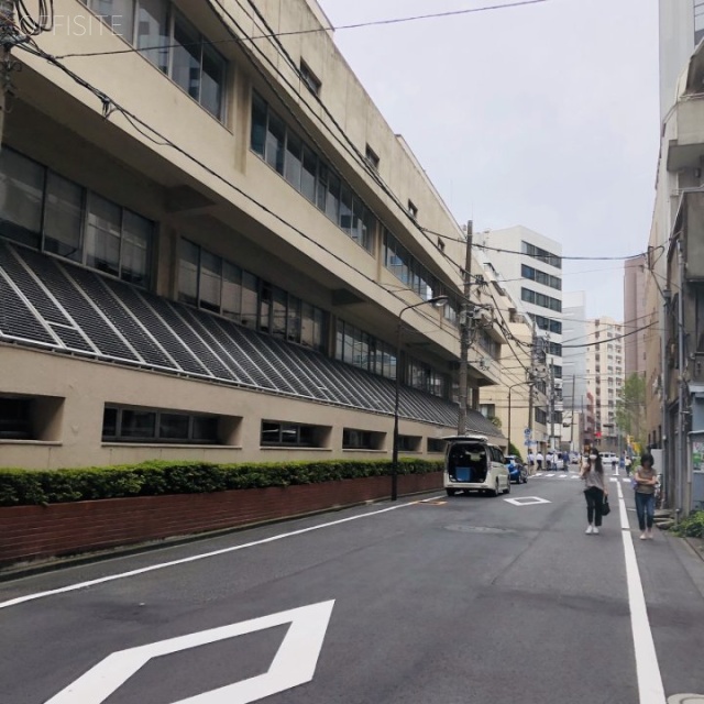 九段アビタシオン ビル前面道路