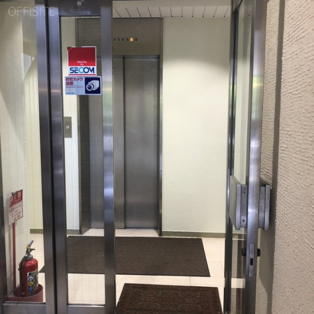 ストーク森山ビル エントランス