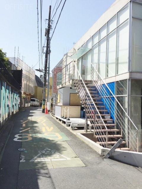 RISA(ライサ)ビル ビル前面道路