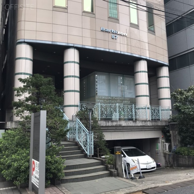 バルビゾン87 外観