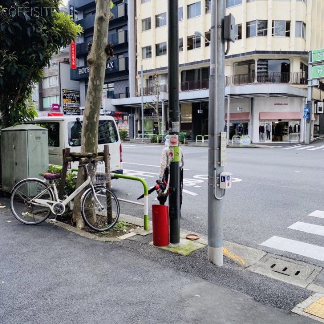 勉強堂ビル ビル前面道路