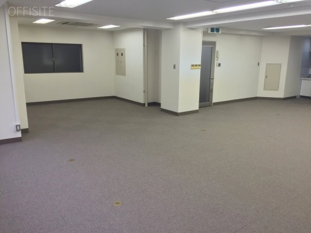 岡崎ビル 1階 24.56坪　室内
