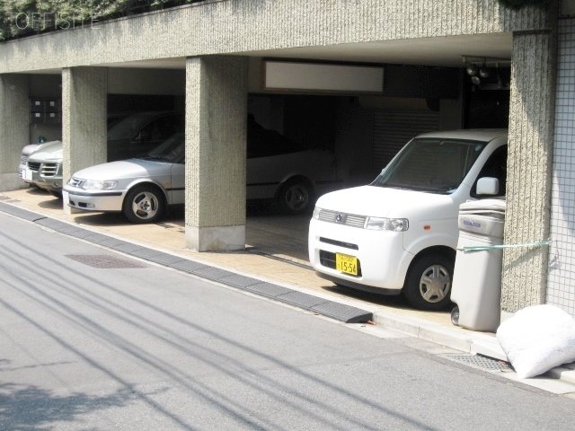 伊吹ハウス 駐車場