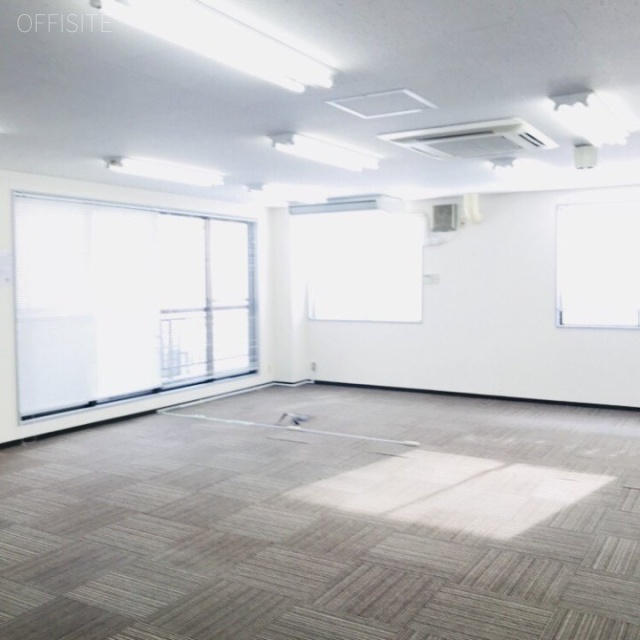 KITビル 室内