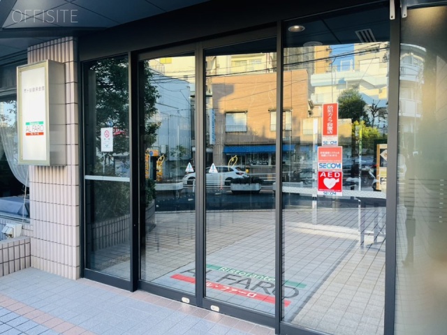 リエール市ヶ谷　エントランス