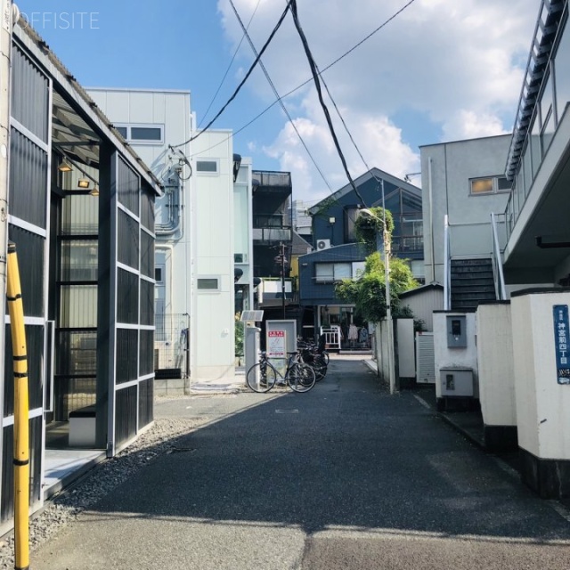 吉田ビル 前面道路